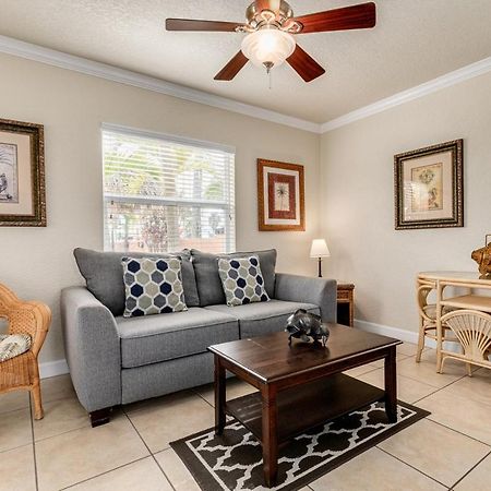 Walkable To Restaurants And Steps To The Beach! - Coconut Villa'S Suite 10 St. Pete Beach Exterior foto